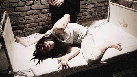 The Exorcism of Emily Rose (2005) | Don't Look at These Horror Movie GIFs With the Lights Off ...