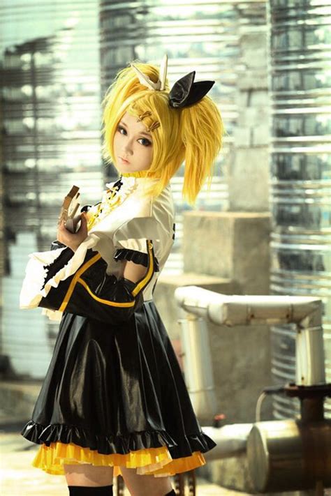 Kagamine Rin Cosplay | Meltdown | Rin cosplay, Vocaloid cosplay, Manga cosplay