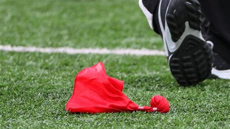 How many challenges are allowed in the NFL? Explaining the rules for reviewing a call by ...