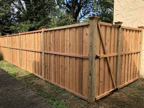 wooden-fence-gates | Smucker Fencing