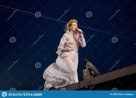 Florence and the Machine Live Concert Editorial Stock Image - Image of beautiful, electric ...