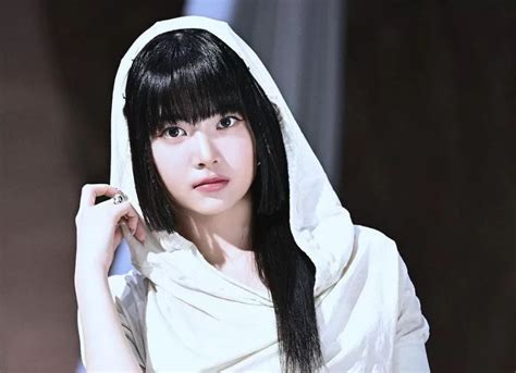 Eunchae (LE SSERAFIM) Profile & Facts - Kpop Singers