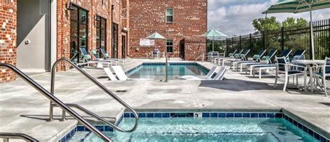 10 Incredible Apartment Pools in Omaha | Rent. Blog