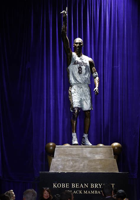 Meet The Family Who Sculpted The New Kobe Bryant Statue | iHeart