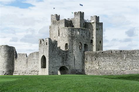 These 11 Irish castles showcase the dramatic beauty of historic Ireland ...