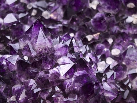 Amethyst geode — Stock Photo © antonprado #3991303