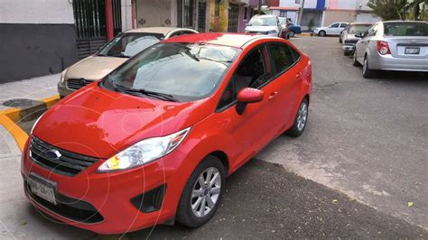 Ford Fiesta Sedan SE usado (2012) color Rojo precio $120,000