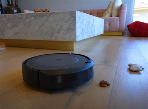 Roomba 960 Vs I4: Which Robot Vacuum Is Better?