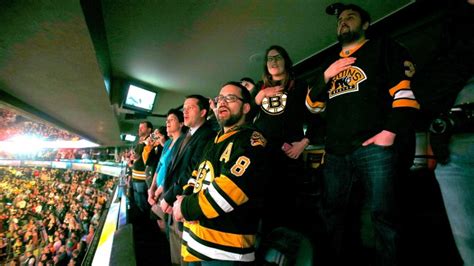 Boston Marathon Bombing: Bruins Fans Sing Emotional National Anthem (Video) – The Hollywood Reporter