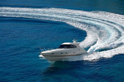 Mapping the Pressure Impacts of Water and Waves on High-Speed Boats | Tekscan