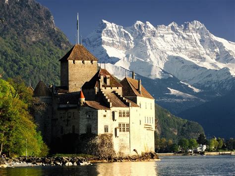 Chateau de Chillon, Switzerland : castles