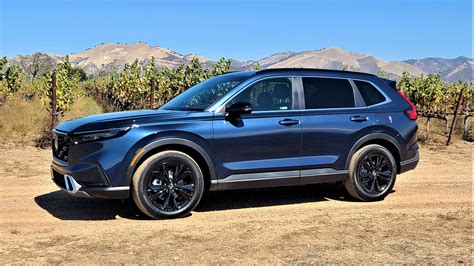 2023 Honda CR-V Hybrid Touring AWD First Drive | Driving