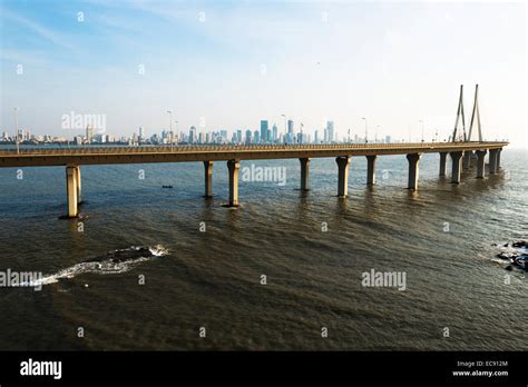 A view of the Bandra-Worli Sea Link bridge Stock Photo - Alamy