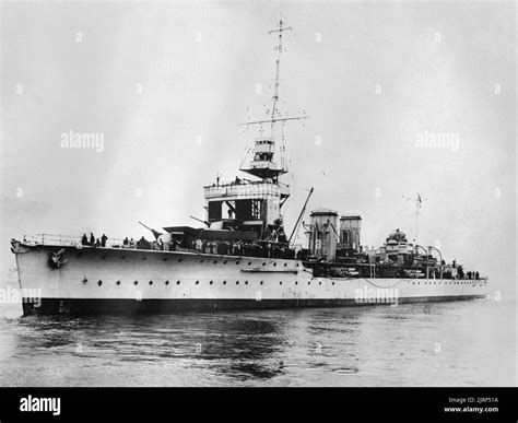 HMS Dragon Underway on completion Stock Photo - Alamy