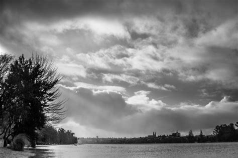 Imágenes de Llueve: descubre bancos de fotos, ilustraciones, vectores y vídeos de 60 | Adobe Stock