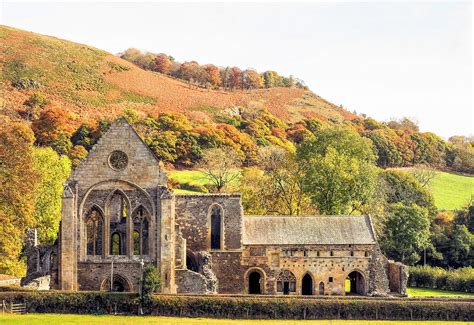 Valle Crucis Abbey | Wales Photo Spot - PIXEO