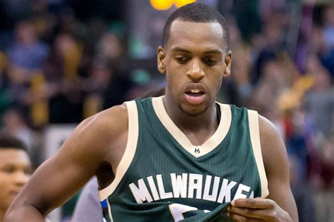 Khris Middleton out 6 months after torn hamstring - Brew Hoop