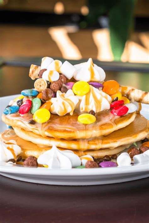 25 Best Pancake Toppings - Insanely Good