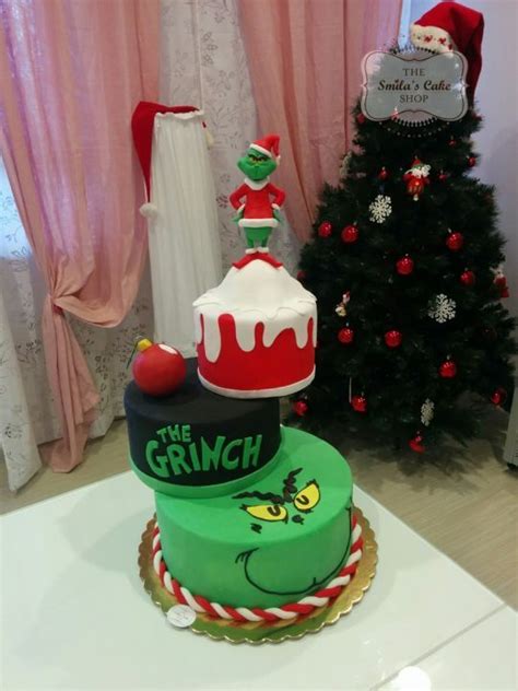 The Grinch cake … (With images) | Grinch cake, Whoville christmas ...