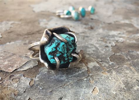 Stunning Turquoise Ring for Women - Size 8