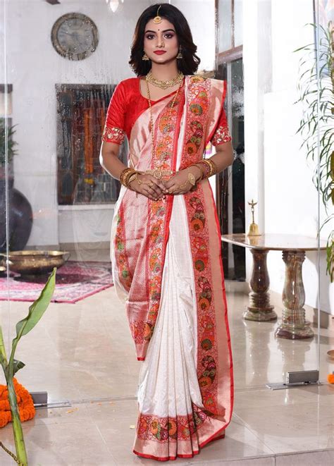 11 Traditional Saree Draping Styles from India - MadFoxy