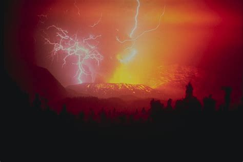 Volcanic lightning examined through ash grains - GeoSpace - AGU Blogosphere