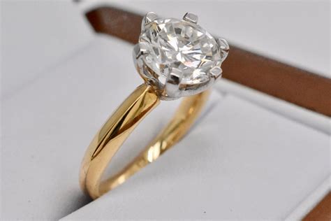 18ct 3CT Diamond Solitaire Ring!