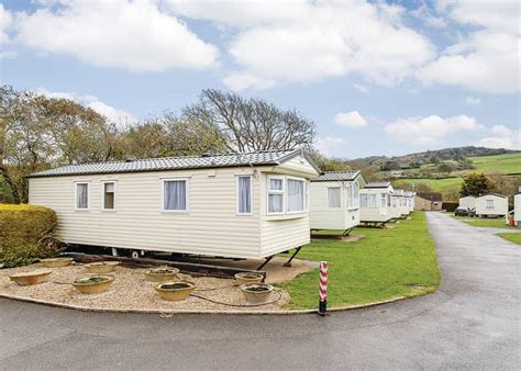 Seadown Park in Charmouth – Holiday Parks - Book Online - Hoseasons