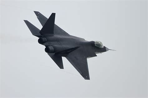 FC-31 Makes Airshow China Debut | Aviation Week Network