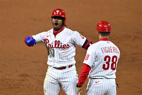 Phillies fans ecstatic after NLCS Game 3 win over Padres: Best memes, tweets