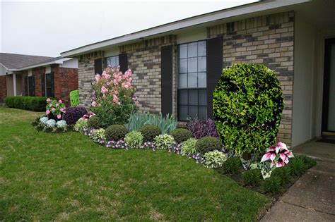 List Of Raised Ranch Front Landscaping Ideas 2023