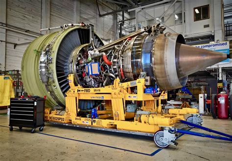 GE90 engine used on the Boeing 777-300 at San Francisco Airport 2018 ...