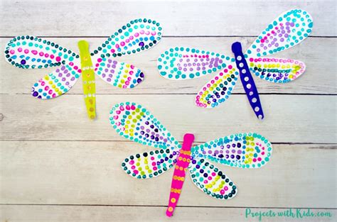 Colorful Q-tip Painted Dragonfly Craft - Projects with Kids