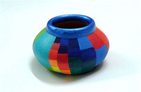 painted earthen pot | Pottery painting designs, Vase crafts, Painting ...