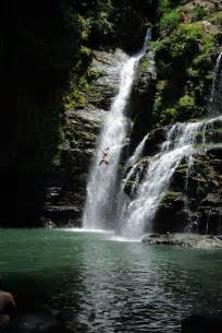 EXTREME CLIFF JUMPING ADVENTURE - Jaco Canyoning