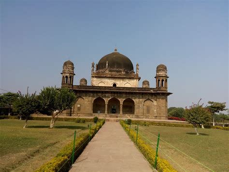 Tomb of Shah Nawaz aka Black Taj in Burhanpur in Madhya Pradesh | The journey of a thousand ...