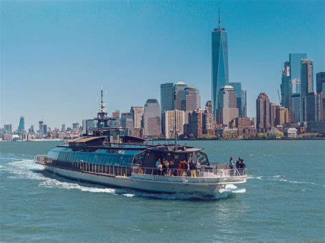 NYC's 8 best dinner cruises to sail away on in 2024