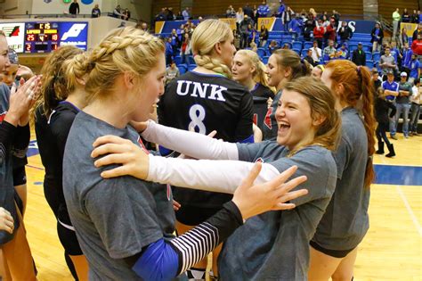 PHOTO GALLERY: MIAA Volleyball Tournament Championship – UNK News