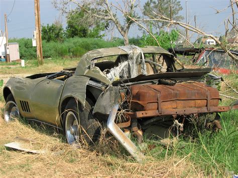 Corvette C3 Salvage Picture Collection