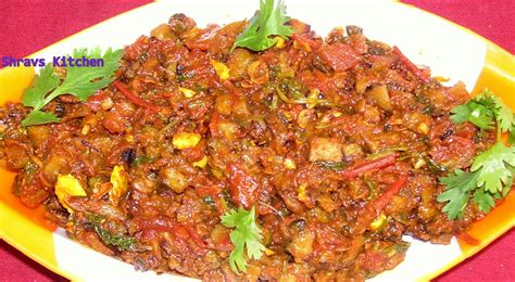 Shravs Kitchen: KAKARAKAYA TOMATO CURRY/ KARELA TOMATO