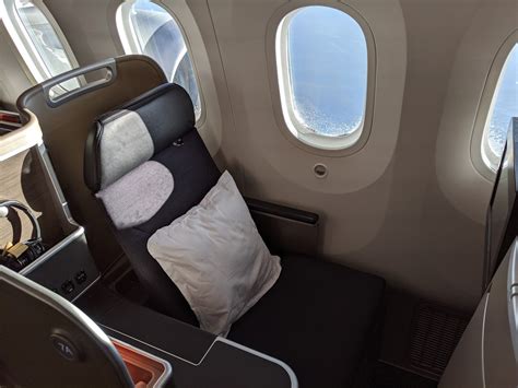 Review: Qantas Business Class 787 Dreamliner | Points Brotherhood