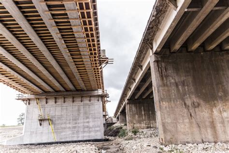 Construction of bridge over Red River Floodway to be finished ahead of ...