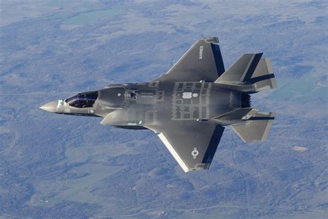 fighter - Why do the F-22 and F-35 look similar to each other and different from previous ...