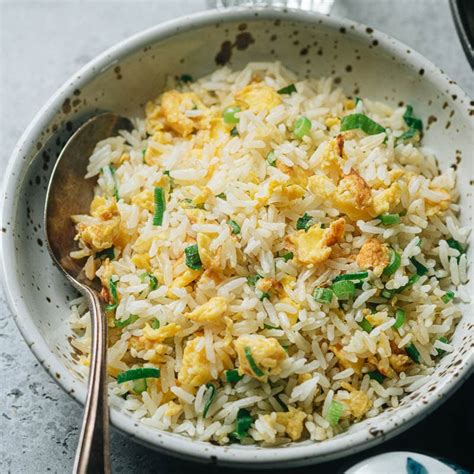 Easy Egg Fried Rice (蛋炒饭) - Omnivore's Cookbook