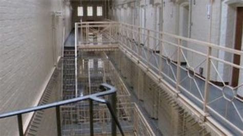 HMP Bristol staff verbally abused inmates, inspectors say - BBC News