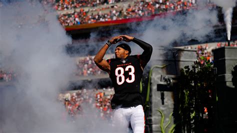 Tyler Boyd injures finger during Cincinnati's first pass vs. Cleveland