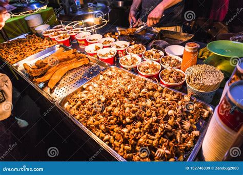 Raohe night market editorial stock image. Image of snack - 152746339