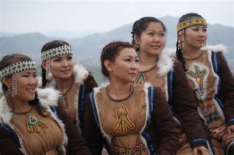 Kebiasaan Suku Drokpa di India Rela Berbagi Pasangan, Perempuanya Cantik-Cantik - Suara Soppeng