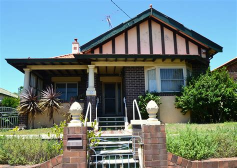 File:(1)California Bungalow Sydney-2.jpg - Wikimedia Commons