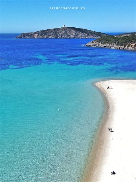 La spiaggia di Tuerredda è Situata nel territorio di Teulada è ...